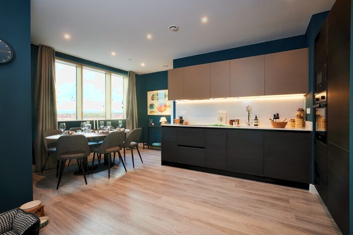 3 Bedroom Apartment To Rent In - Hove Central, Hove, BN3