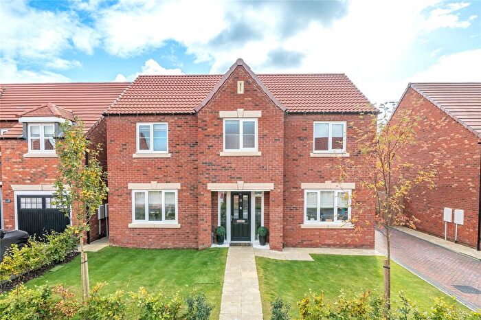 4 Bedroom Detached House For Sale In Montague Grove, Tockwith, York, North Yorkshire, YO26