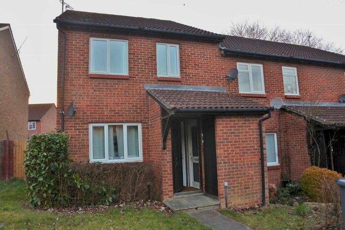 1 Bedroom Flat To Rent In Hogarth Close, Black Dam, Basingstoke, RG21