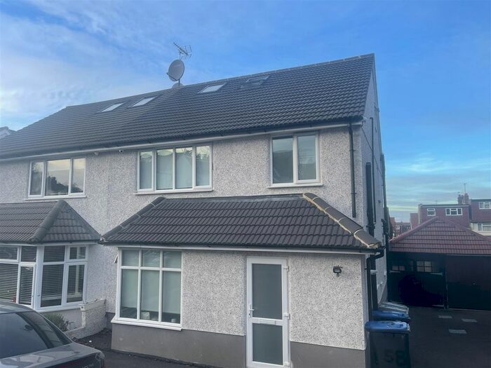 Studio To Rent In Paddock Road, Neasden, London NW2