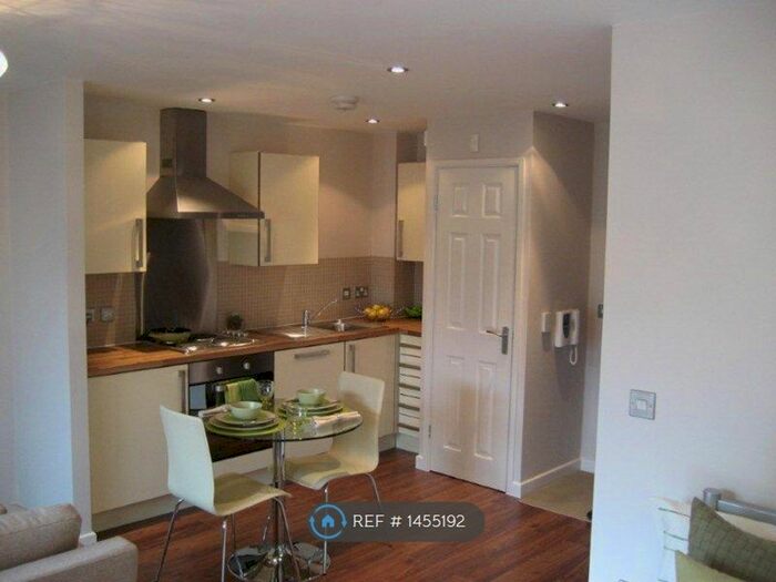 Studio To Rent In Staveley Road, Sheffield, S8