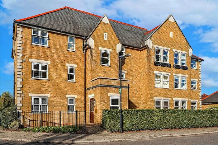 2 Bedroom Flat To Rent In Stott Close, London SW18