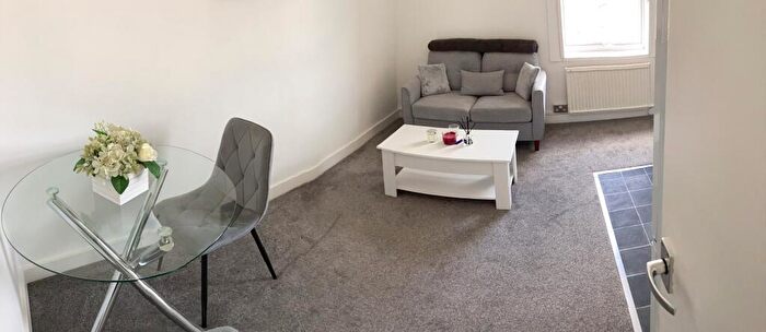 1 Bedroom Flat To Rent In Charlton Street, Maidstone, ME16