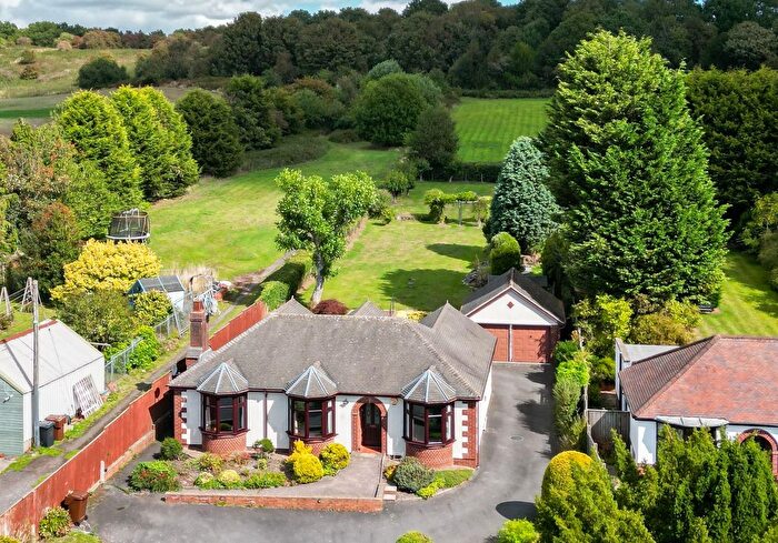 3 Bedroom Detached Bungalow For Sale In Linehouse Lane, Lickey End, B60