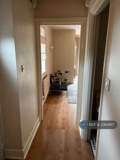 1 Bedroom Flat To Rent In Hendon Lane, London, N3