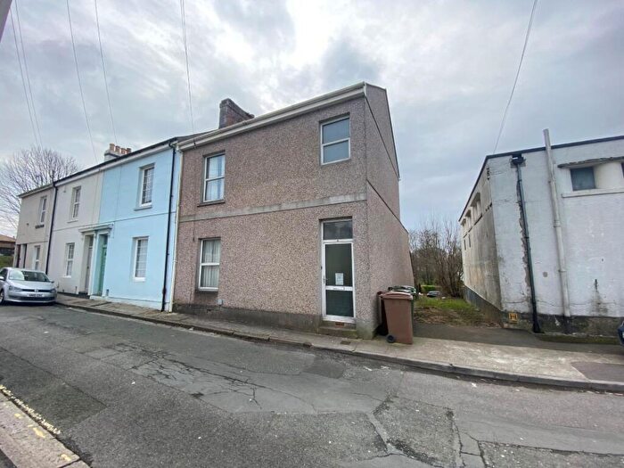 3 Bedroom End Of Terrace House For Sale In Meavy Avenue, Plymouth, Devon, PL5