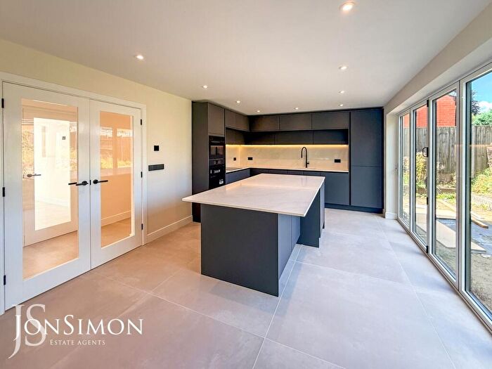 5 Bedroom Detached House For Sale In Bolton Road, Bury, BL8