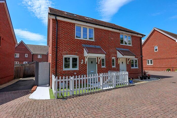 4 Bedroom Semi-Detached House For Sale In Phoenix Rise, Burgess Hill, RH15
