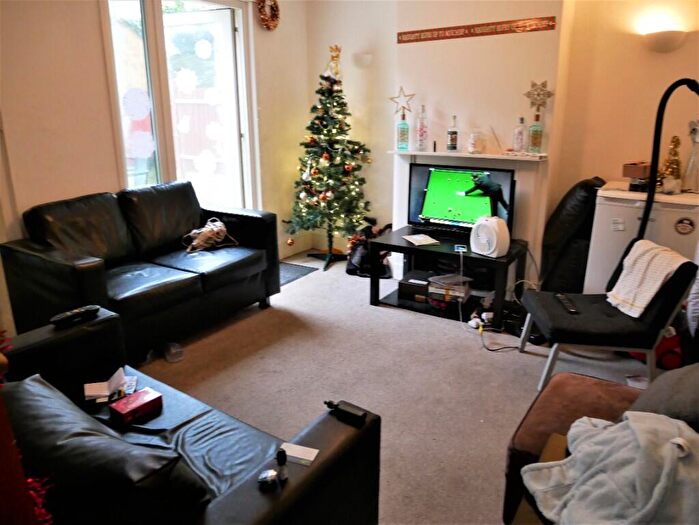 4 Bedroom Terraced House To Rent In Caledonian Road, BN2