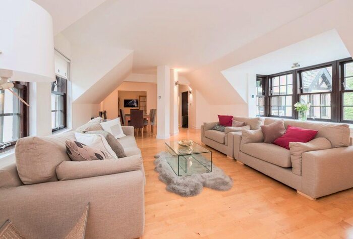 4 Bedroom Flat To Rent In Hawthornbank Lane, Edinburgh EH4