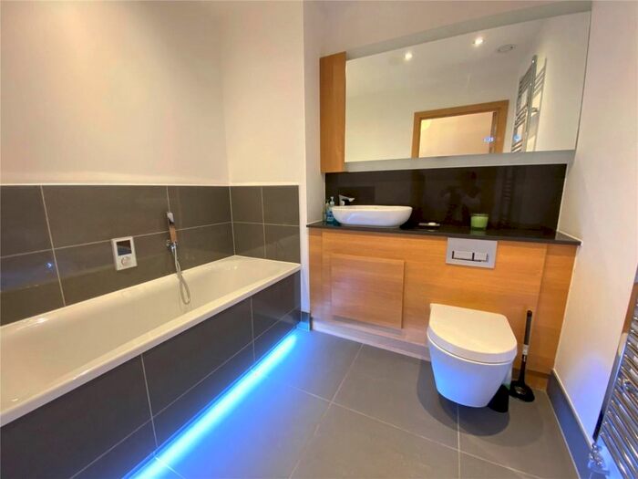 2 Bedroom Flat To Rent In Mill Pond Road, Dartford, DA1