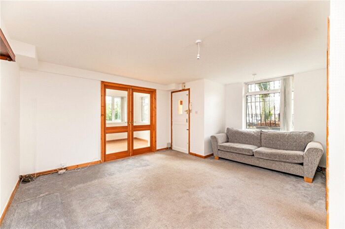 1 Bedroom Flat For Sale In Bingley Road, Shipley, BD18