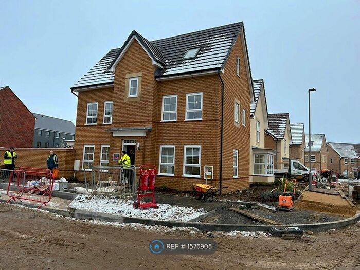 4 Bedroom Detached House To Rent In Triumph Way, Milton Keynes, MK10