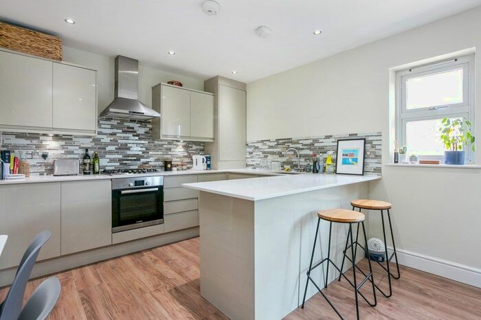 1 Bedroom Flat To Rent In Stainforth Road, London, E17