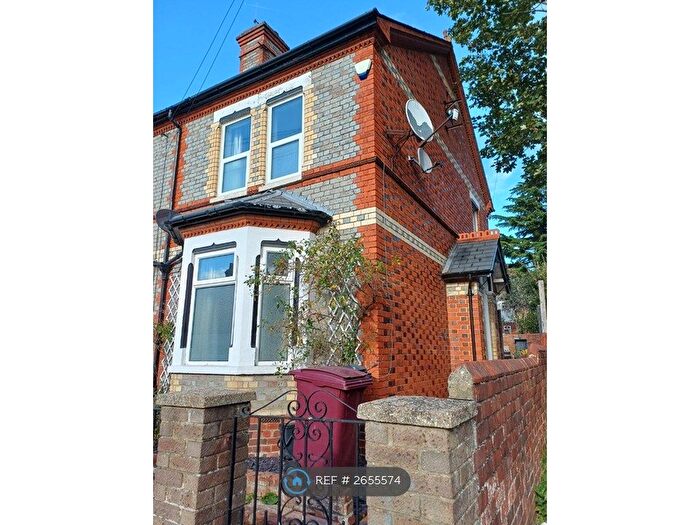 3 Bedroom End Of Terrace House To Rent In Shenstone Road, Reading, RG2