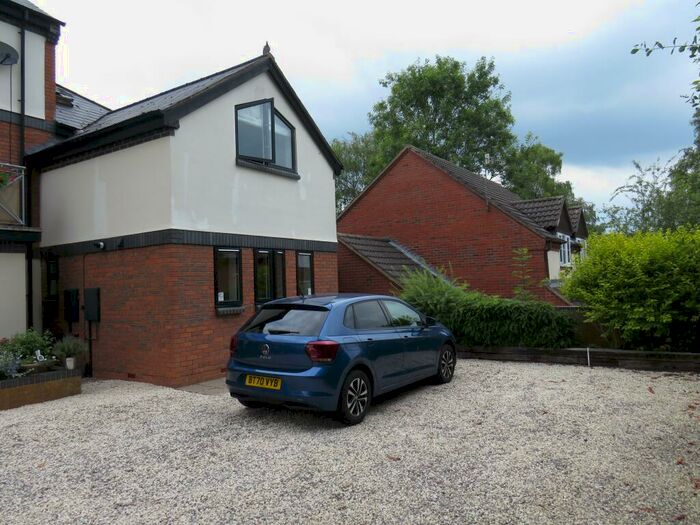 2 Bedroom End Of Terrace House To Rent In Humphris Street, Warwick, CV34