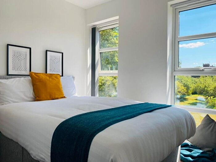 2 Bedroom Apartment To Rent In Endsleigh Park, Beverley Road, Hull, East Riding Of Yorkshire, HU6