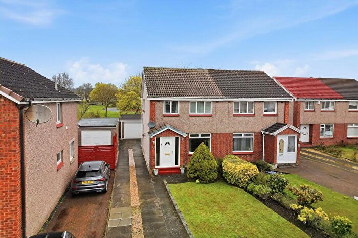 3 Bedroom Semi Detached House For Sale In Almond Avenue, Renfrew, PA4