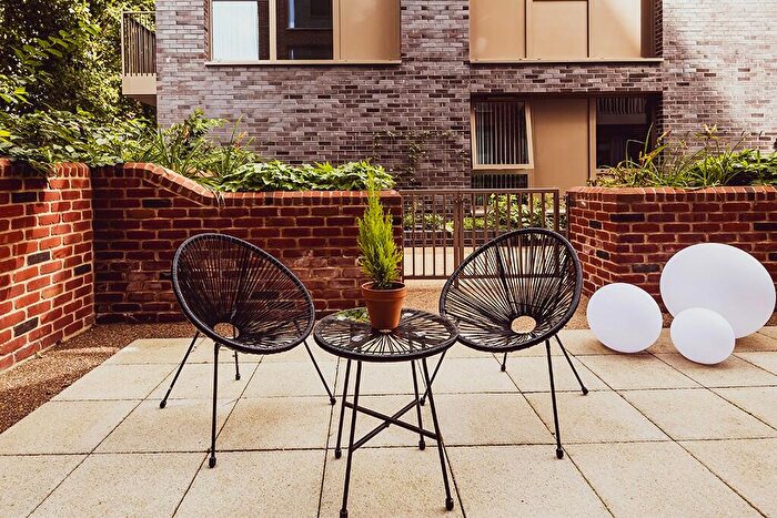 2 Bedroom Apartment To Rent In Neptune Wharf, London, SE8