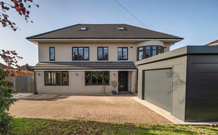 7 Bedroom Detached House For Sale In Delamere Road, Trowbridge, BA14