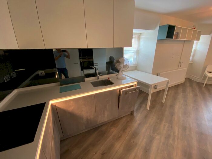 1 Bedroom Flat To Rent In Marylands Road, London, W9