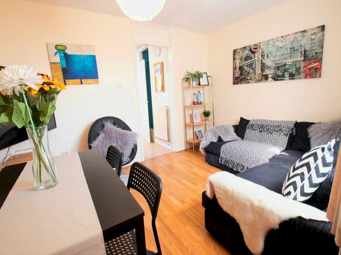 5 Bedroom Property To Rent In Long Meadow Way, Canterbury, Kent CT2