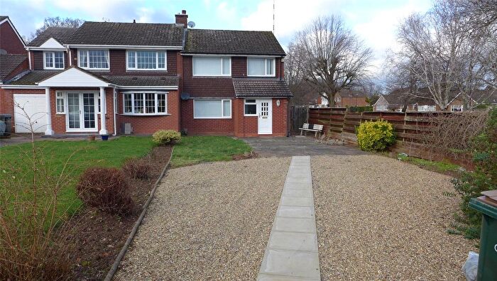 3 Bedroom Semi-Detached House To Rent In Girdlers Close, Styvechale, Coventry, West Midlands, CV3
