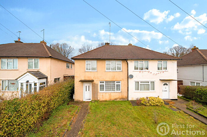 3 Bedroom Semi Detached House For Sale In Leechcroft Avenue, Swanley, Kent, BR8
