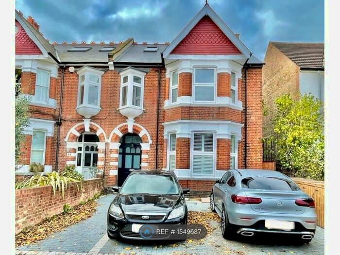 1 Bedroom Flat To Rent In Twyford Avenue, London, W3