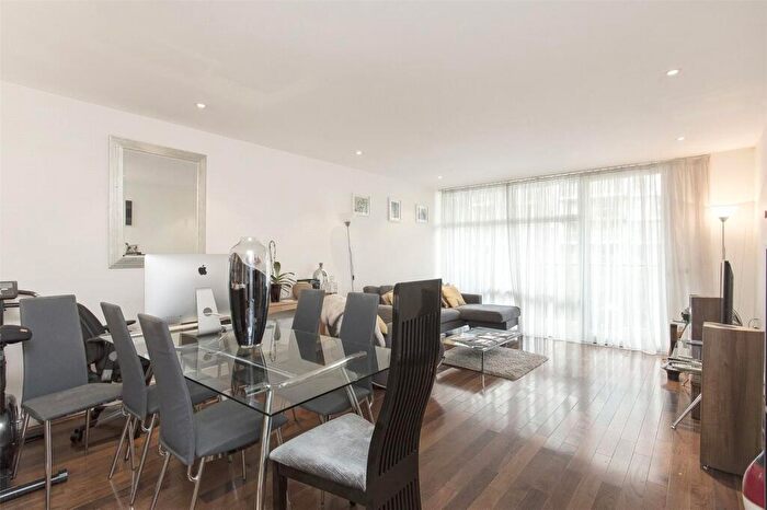 2 Bedroom Apartment To Rent In Howard Building, Queenstown Road, London, SW11