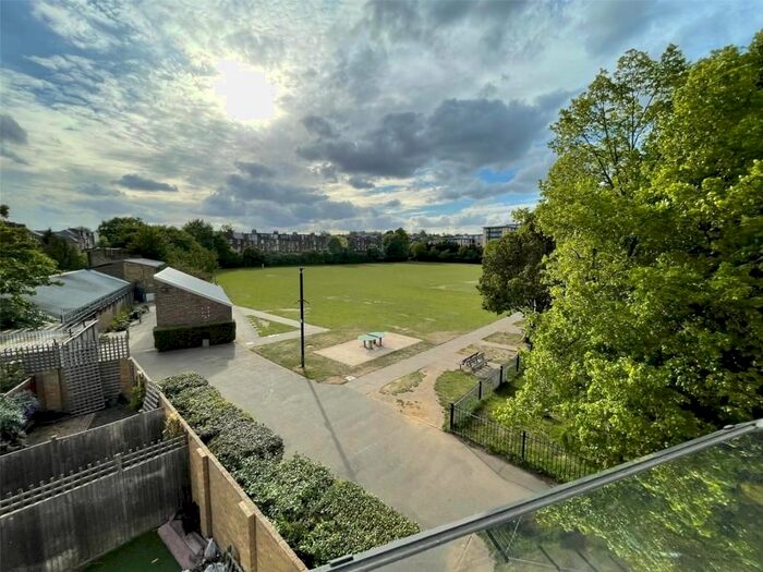 5 Bedroom Barn Conversion To Rent In Campdale Road, Tufnell Park, London, N7