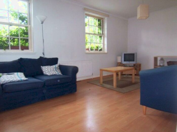 2 Bedroom Flat To Rent In Ashley Road, N19