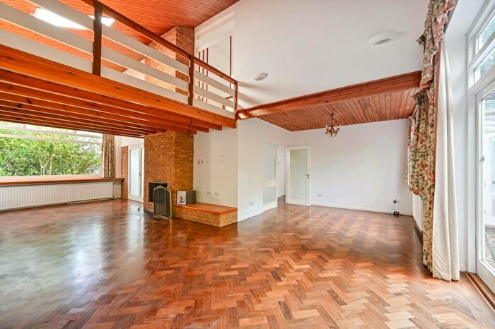 4 Bedroom House To Rent In Henley Drive, Coombe, Kingston Upon Thames, KT2