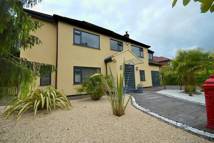 5 Bedroom Detached House To Rent In Beeston Road, Sale, M33