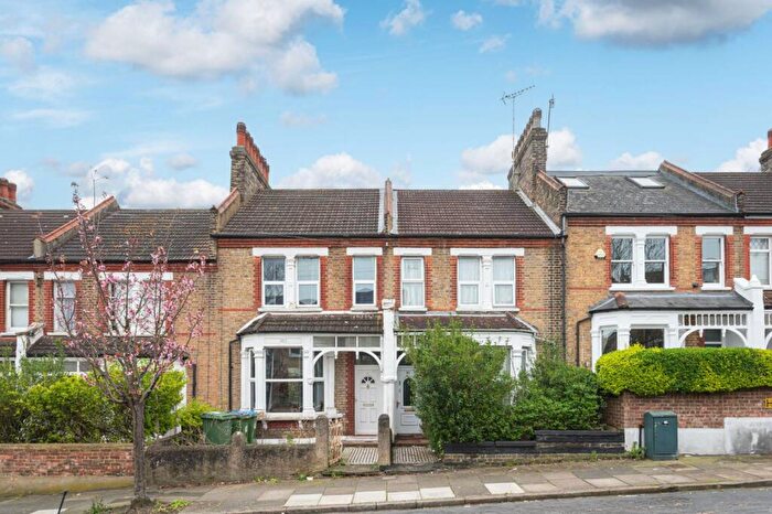 3 Bedroom House To Rent In Priolo Road, Charlton, London, SE7