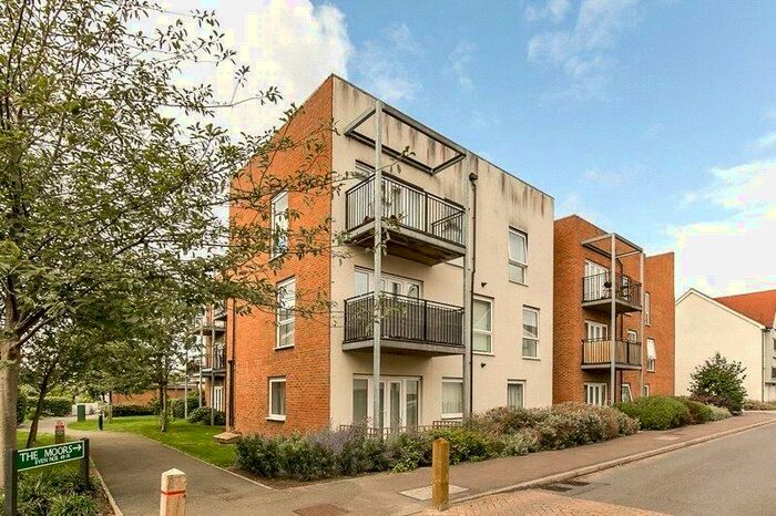 2 Bedroom Apartment To Rent In The Moors, Redhill, Surrey, RH1