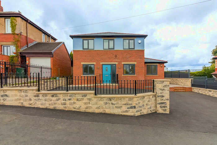 4 Bedroom Detached House To Rent In Newlands Avenue, Clayton West, HD8