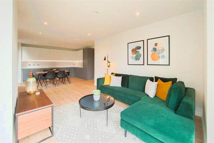 3 Bedroom Apartment To Rent In The Stile, Meadowside, M4