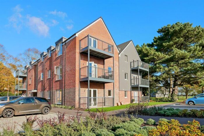 2 Bedroom Flat To Rent In Anna Sewell Way, Chichester, PO19