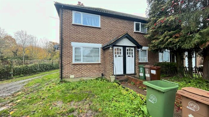 2 Bedroom Flat To Rent In Brookfield Avenue, Sutton, SM1