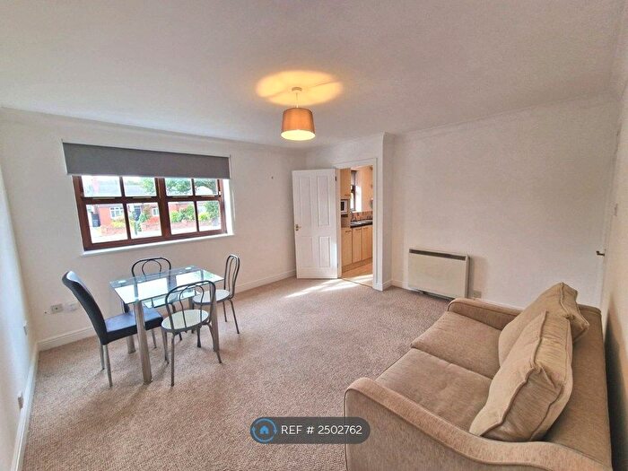 2 Bedroom Flat To Rent In Springfield Road, Sutton Coldfield, B76