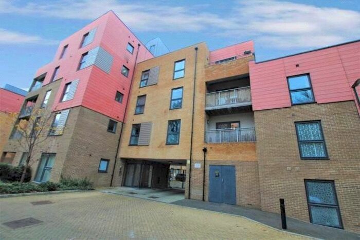 2 Bedroom Flat To Rent In Mansfield Park Street, Southampton, Hampshire, SO18