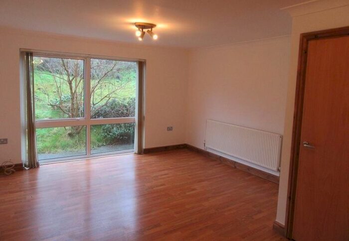 2 Bedroom Maisonette To Rent In Tir Einon, Llwynhendy, Llanelli, Carmarthenshire., SA14