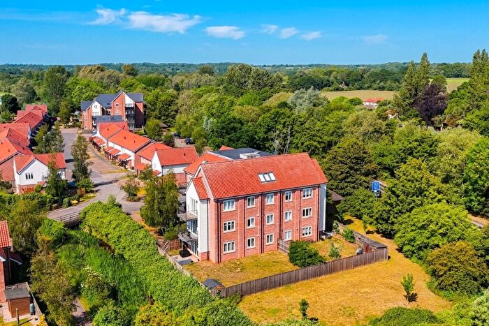 2 Bedroom Flat For Sale In Waterside Drive, Ditchingham, Bungay, NR35