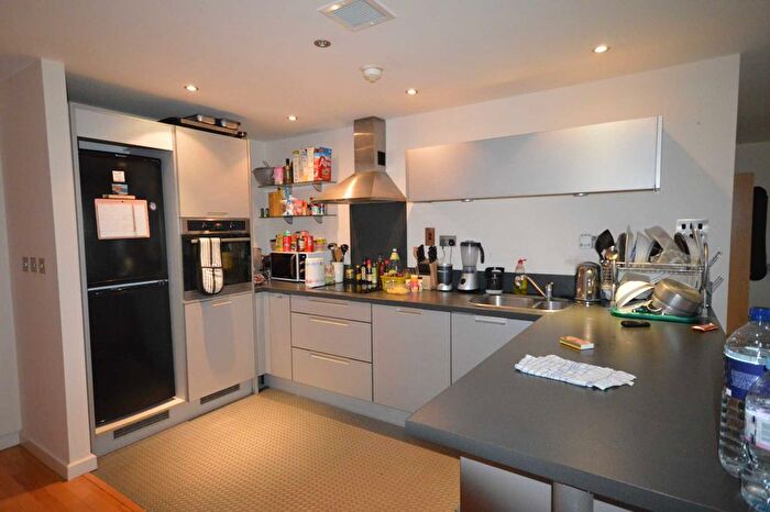 2 Bedroom Flat To Rent In Hermit Road, Canning Town, E16