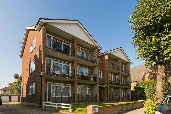 2 Bedroom Flat To Rent In Compton Road, London, N21