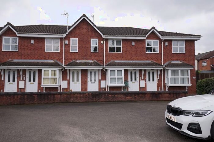 2 Bedroom Flat To Rent In Turnill Drive, Ashton In Makerfield, Wigan, WN4