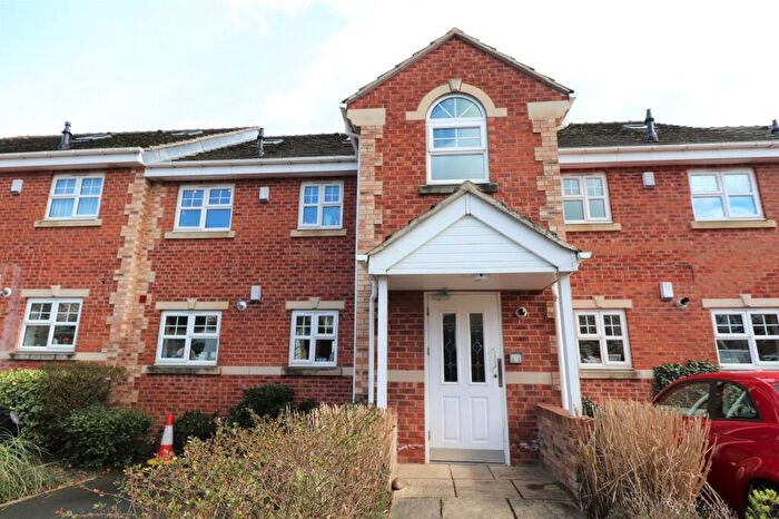 2 Bedroom Flat To Rent In Sycamore Chase, Pudsey, Uk, LS28