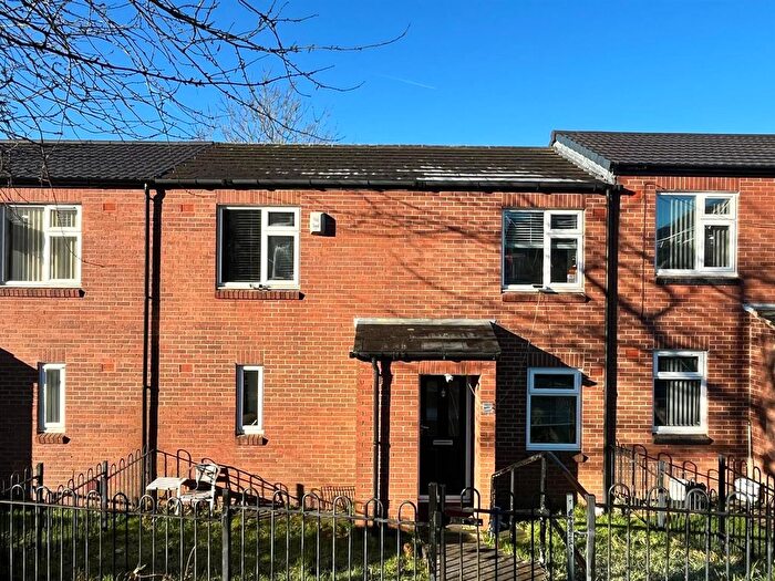 2 Bedroom Property For Sale In Friezland Close, Carrbrook, Stalybridge, SK15