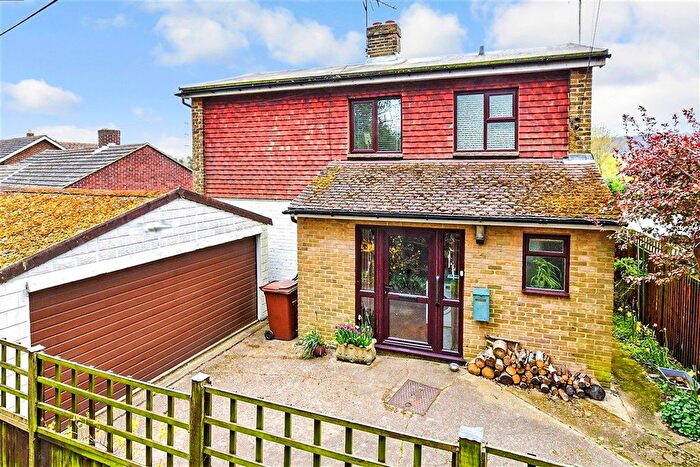 3 Bedroom Detached House For Sale In Marsh Road, Halling, Rochester, Kent, ME2